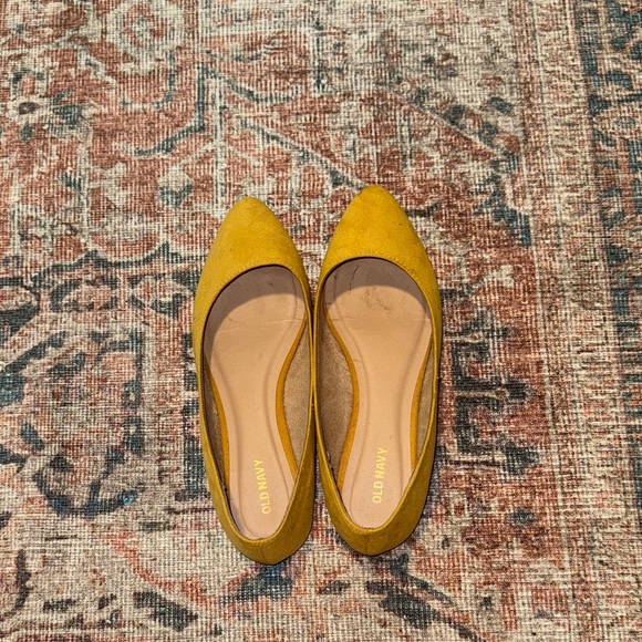 Old Navy Mustard Yellow Women's Flats - Picture 1 of 1